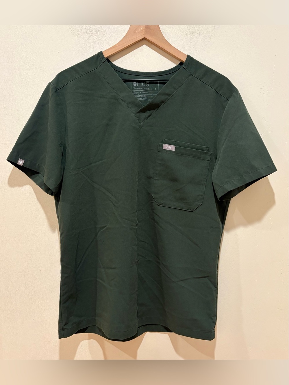 Figs Technical Collection Dark Green Short Sleeved Scrubs Shirt - Size Small